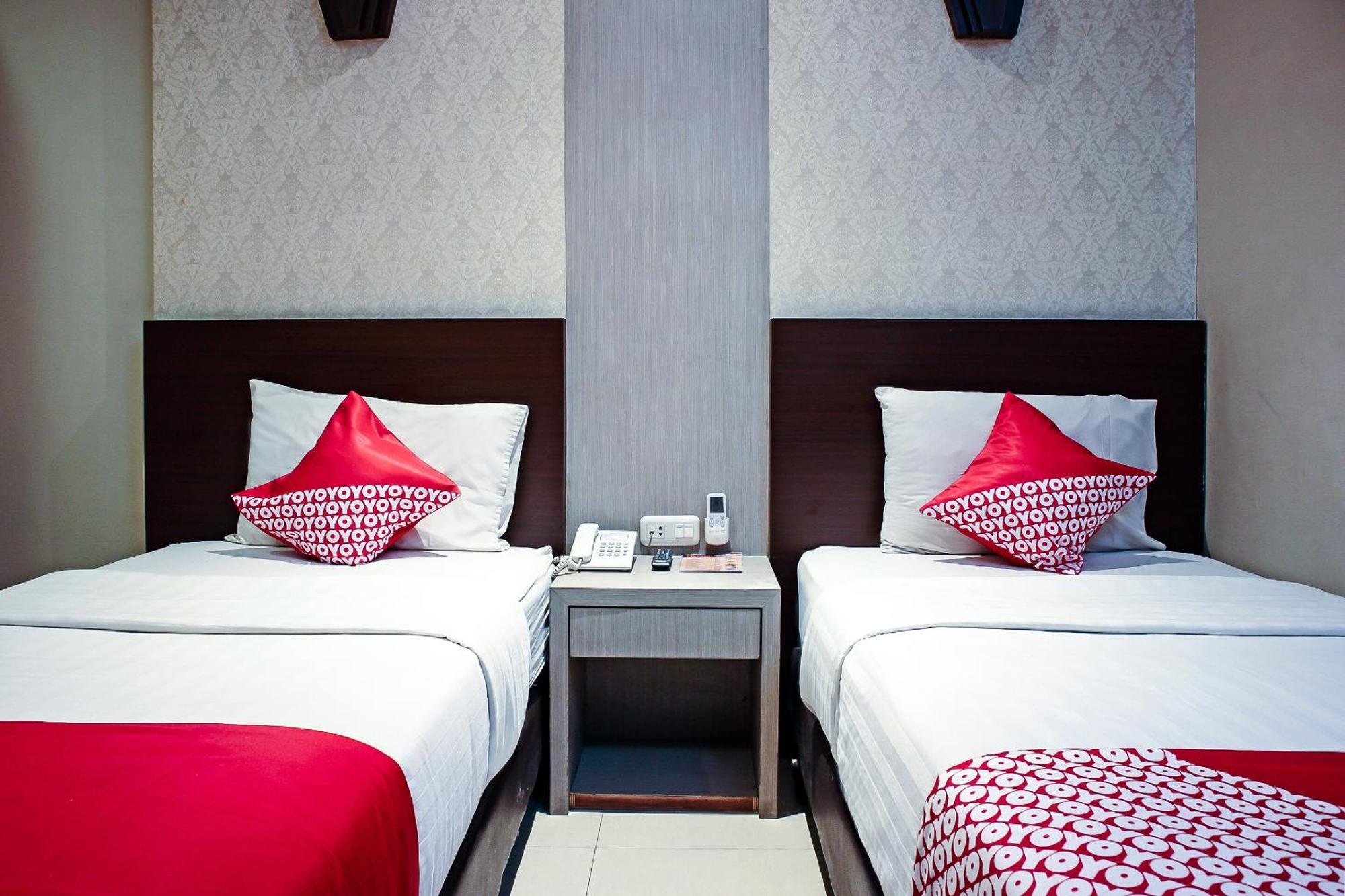 Oyo 1009 Hotel Bumi Malaya Medan Dış mekan fotoğraf