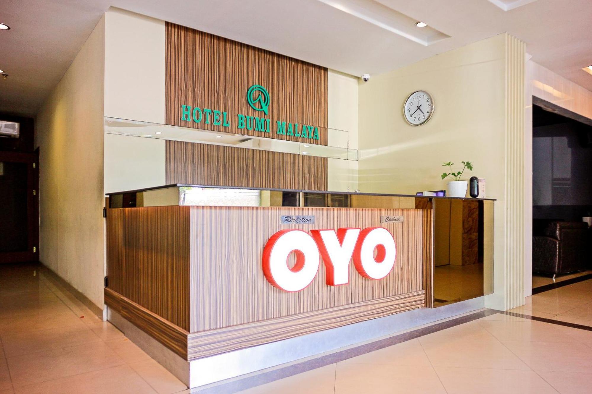 Oyo 1009 Hotel Bumi Malaya Medan Dış mekan fotoğraf