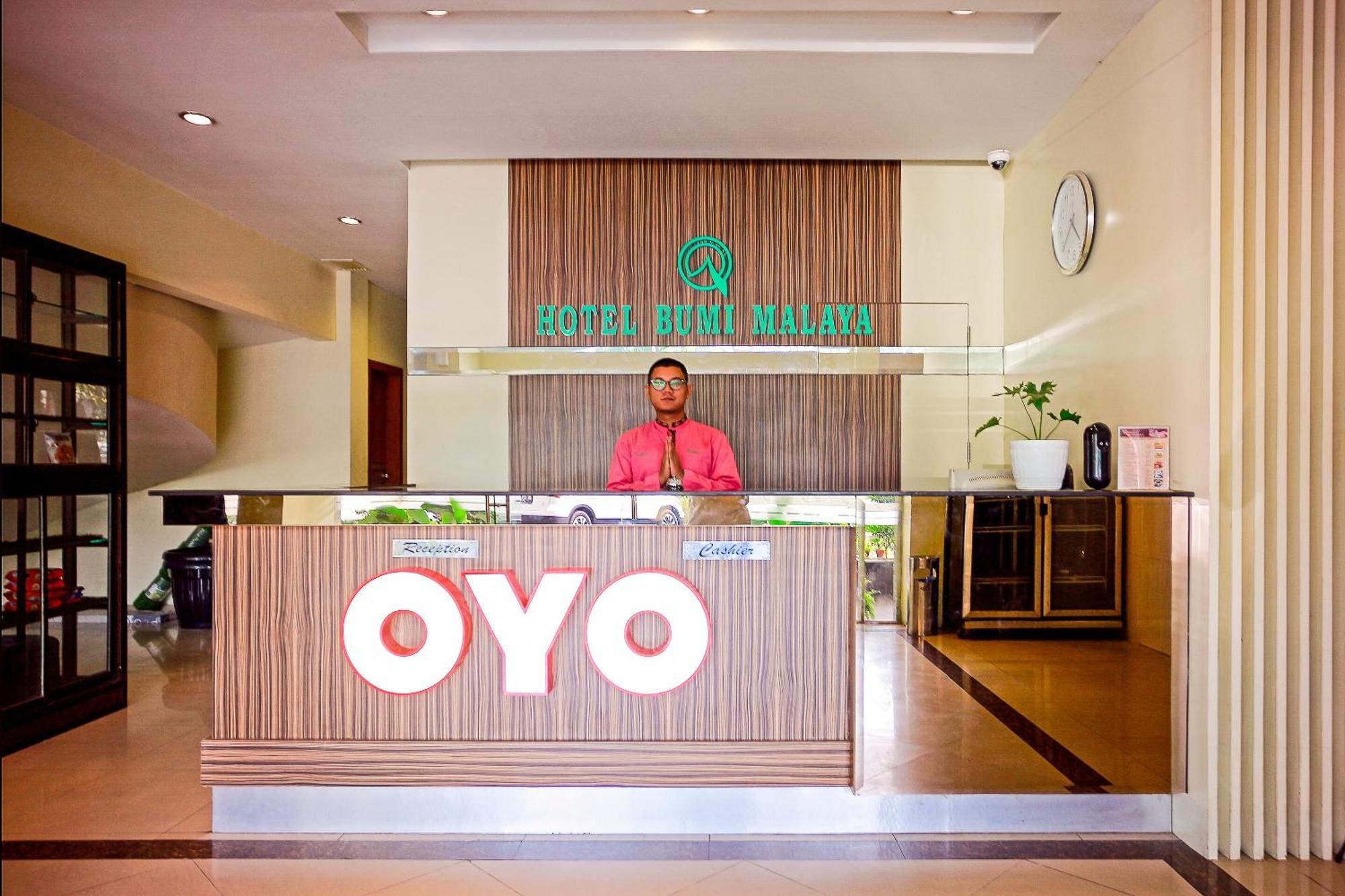 Oyo 1009 Hotel Bumi Malaya Medan Dış mekan fotoğraf