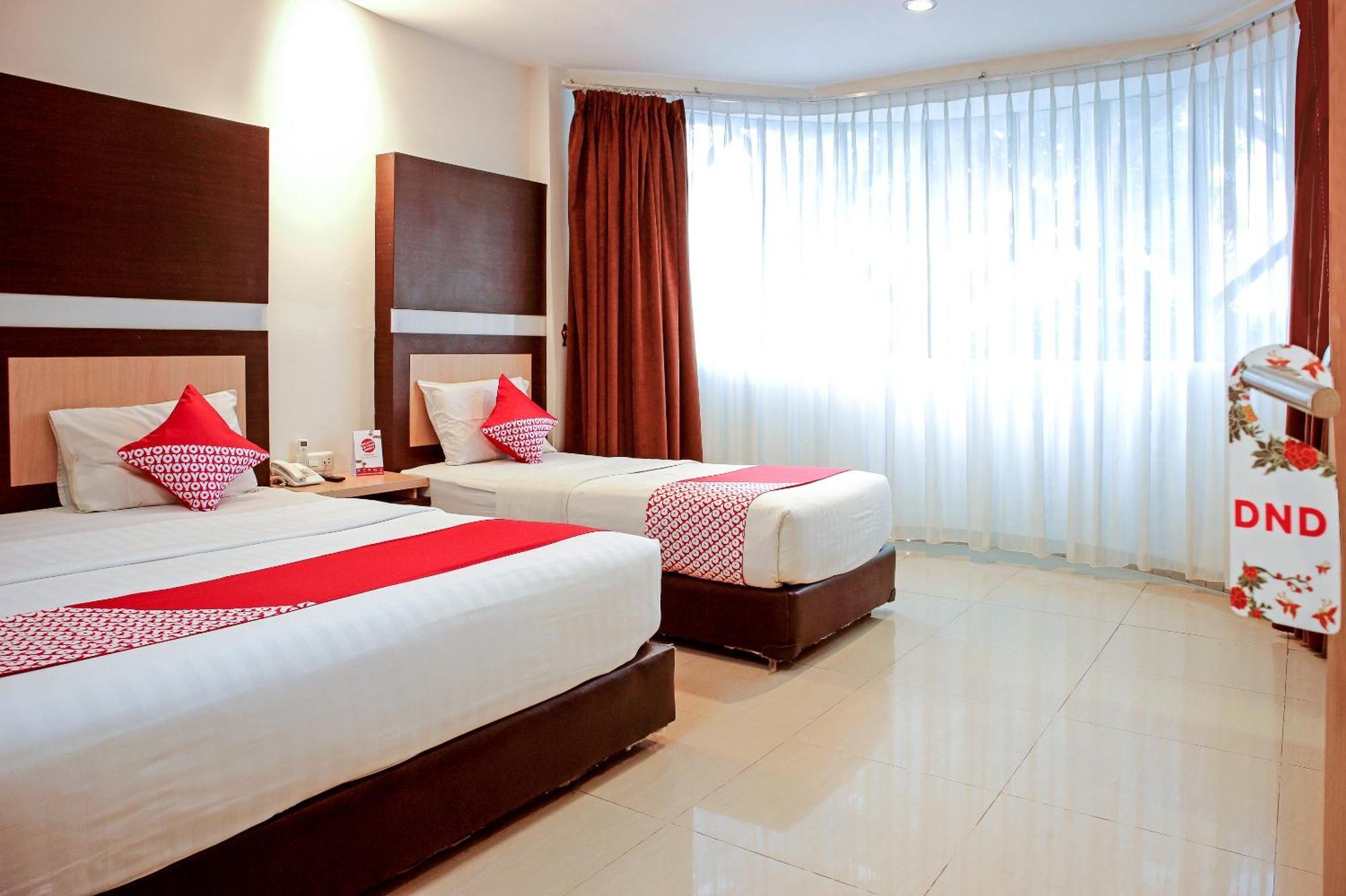 Oyo 1009 Hotel Bumi Malaya Medan Dış mekan fotoğraf
